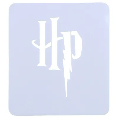 Lo stencil di Harry Potter con il logo HP evoca la magia sui dolci