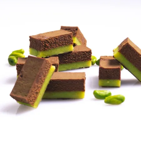 Massepain à la pistache 250 g pour des pralines coupées à la pistache raffinées