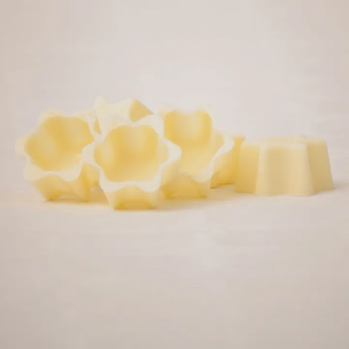 28 praline shells star, white for homemade pralines