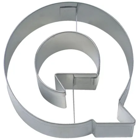 Cookie cutter letter Q