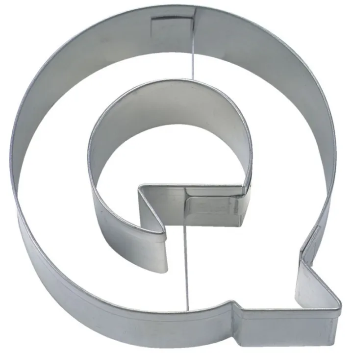 Cookie cutter letter Q