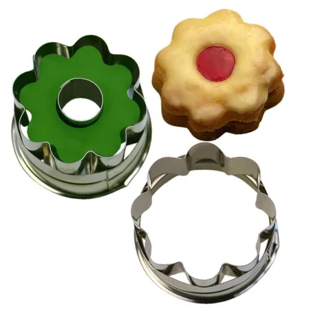 Rosette cookie cutter with ejector, 4 cm