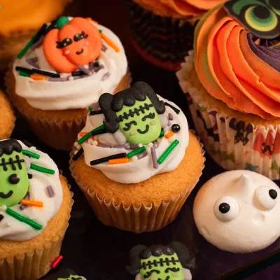 Décoration en sucre Halloween Monster 12 pièces – pour cupcakes et biscuits