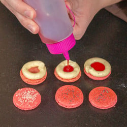 Macarons aids