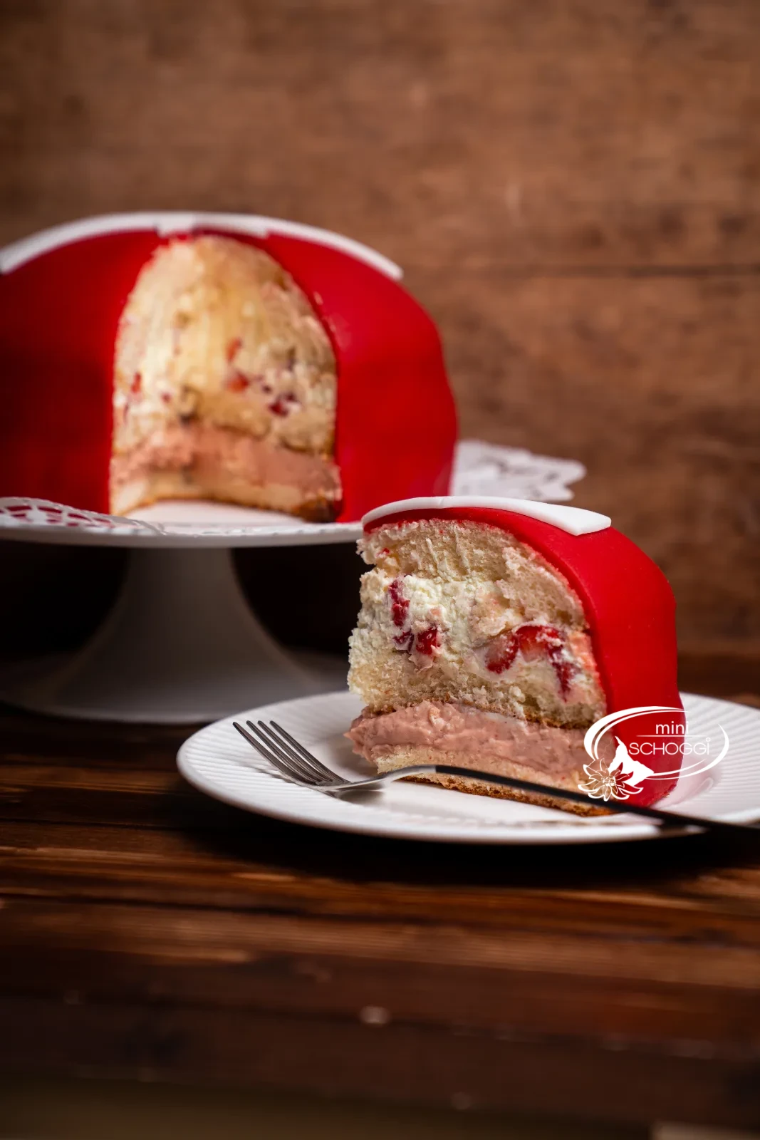 1.-August-Torte – die Schweizer Kreuz-Torte Drucken