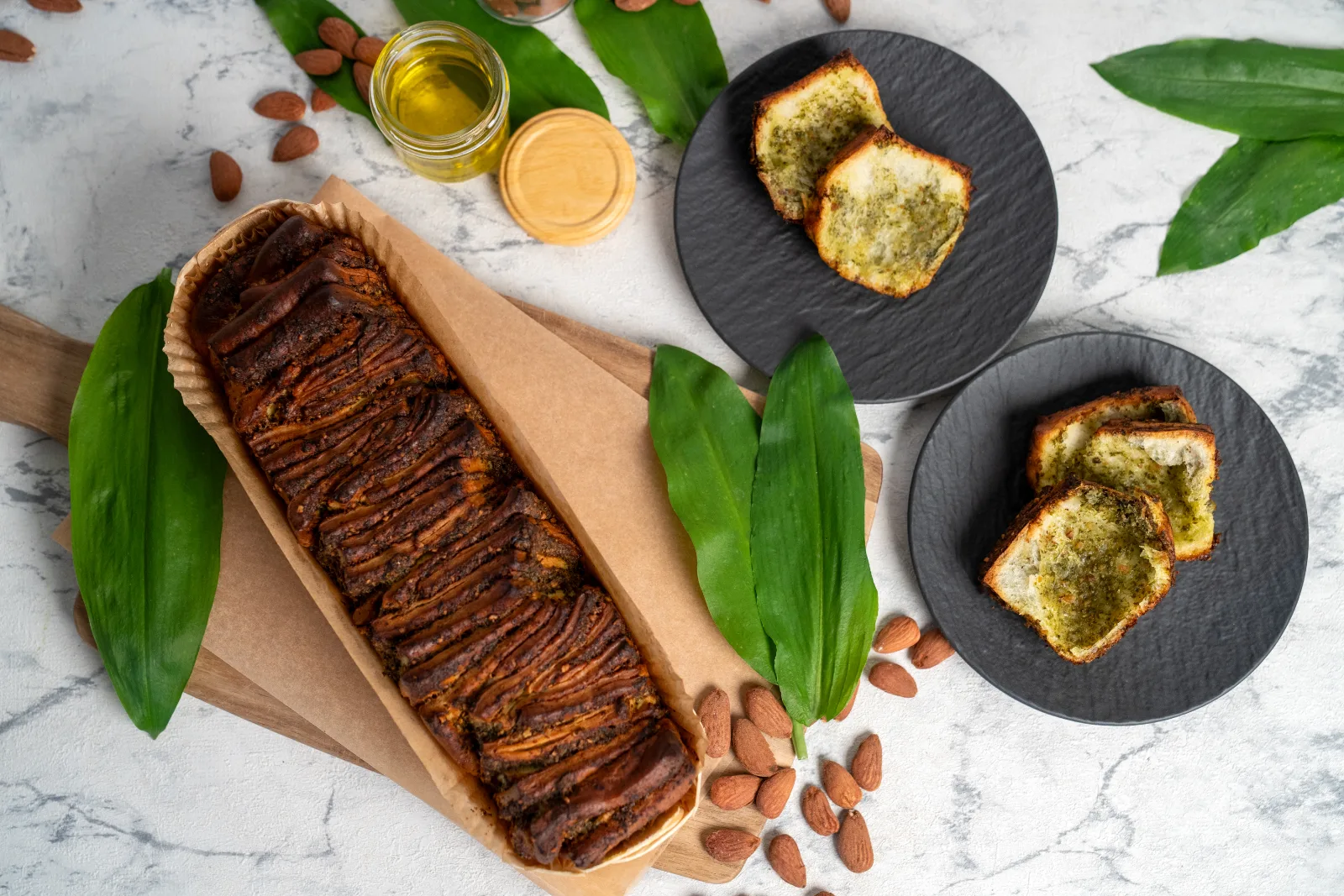 Zupfbrot mit frischem Bärlauchpesto