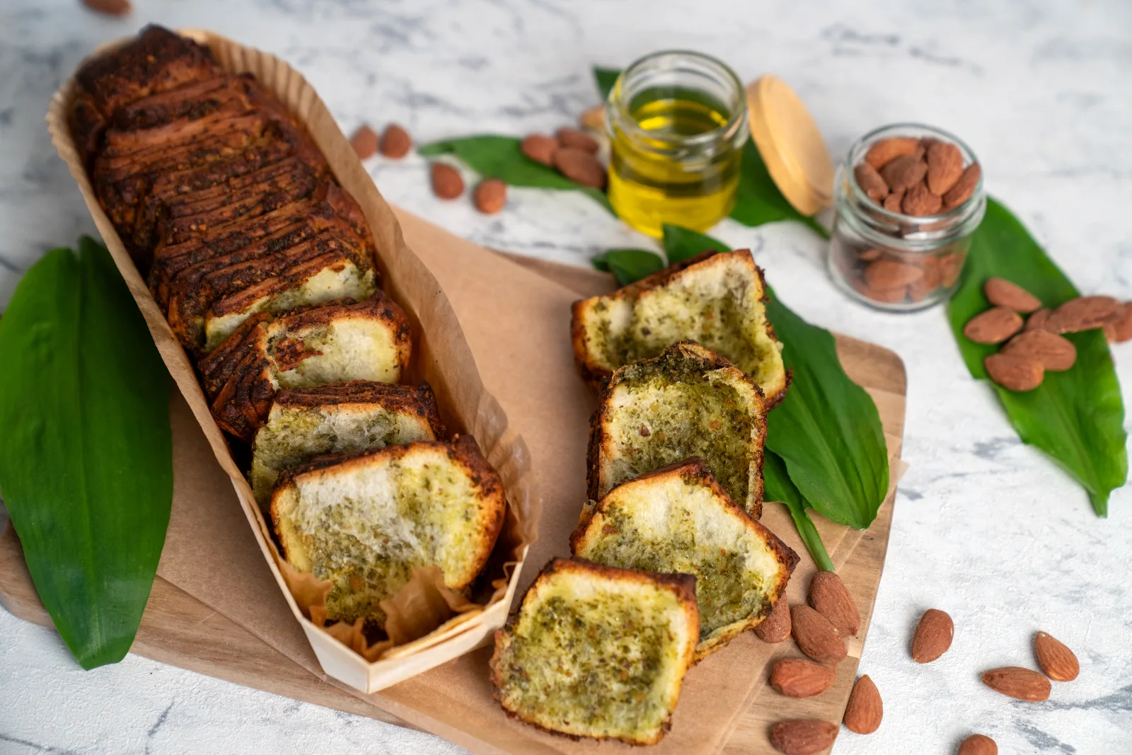 Zupfbrot mit frischem Bärlauchpesto