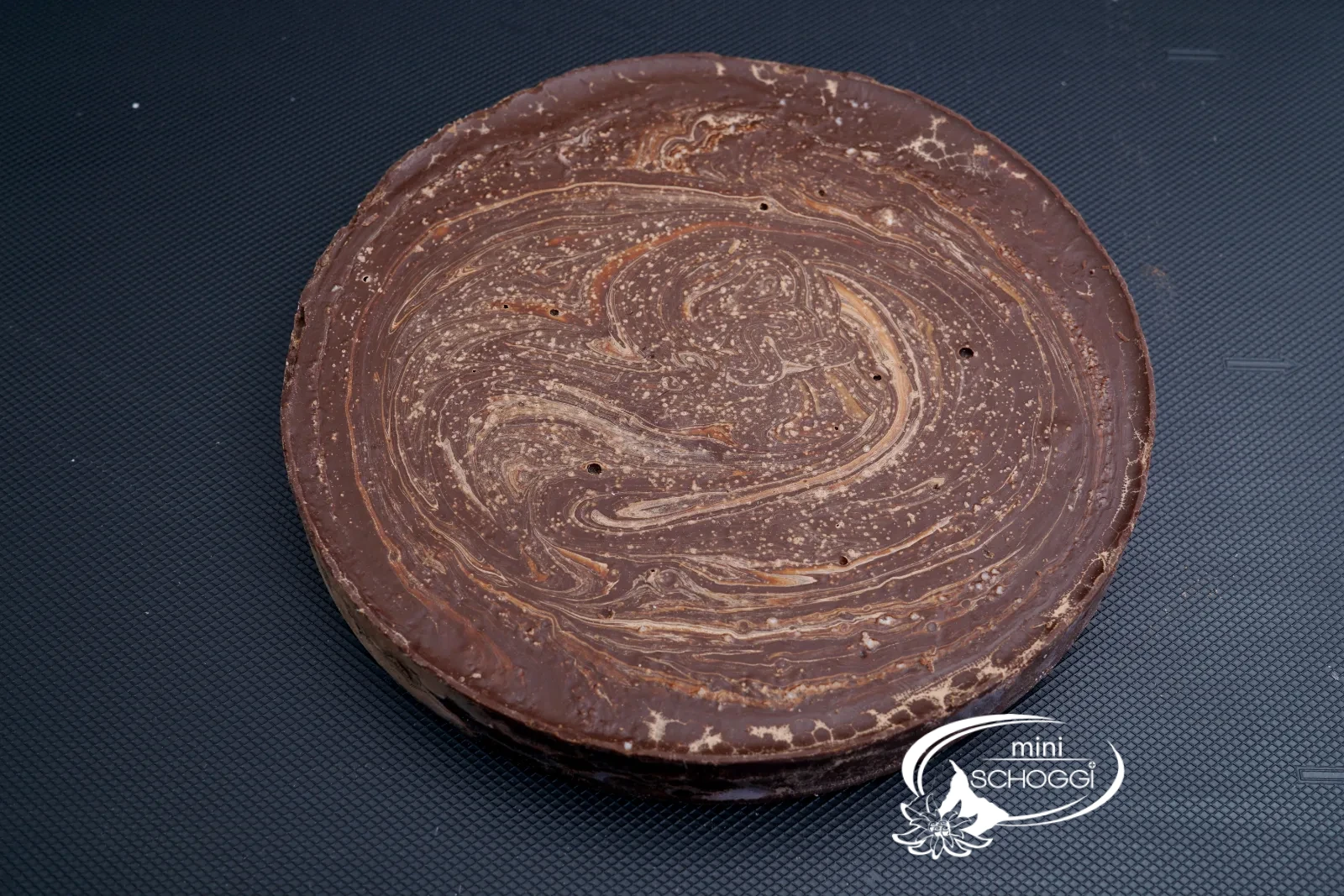 Couverture mit grauen und weissen Streifen