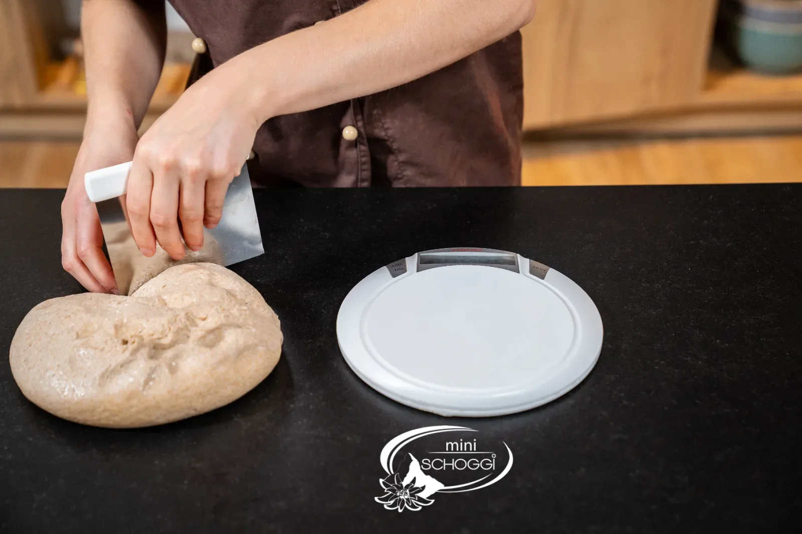 Teig mit dem Teighorn portionieren