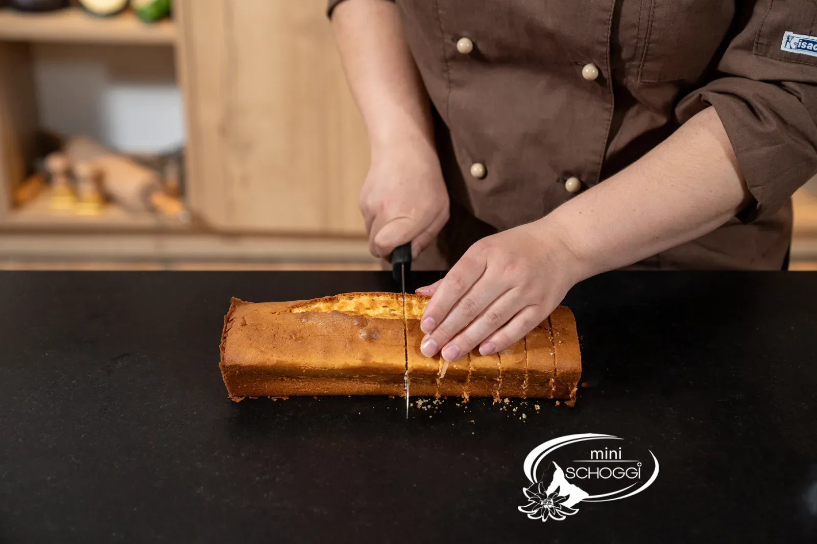 Kuchenscheiben in Weiss, Orange und Violett