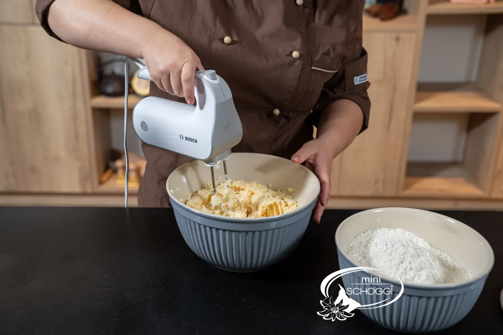Butter und Zucker schaumig schlagen