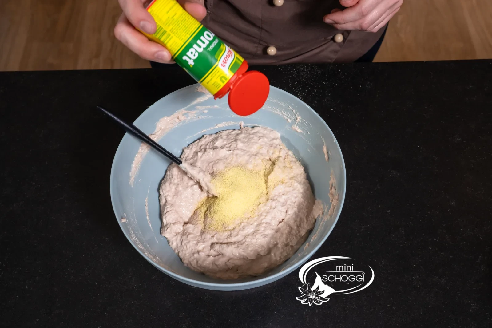 L'Aromat insaporisce la mousse di tonno finita