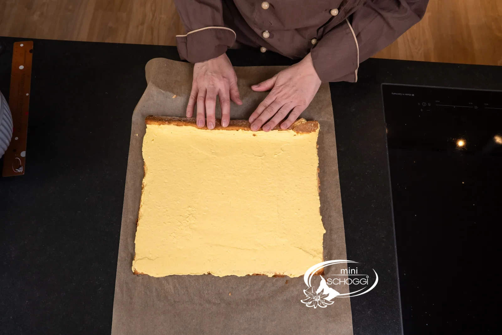 Il rotolo viene arrotolato da un lato
