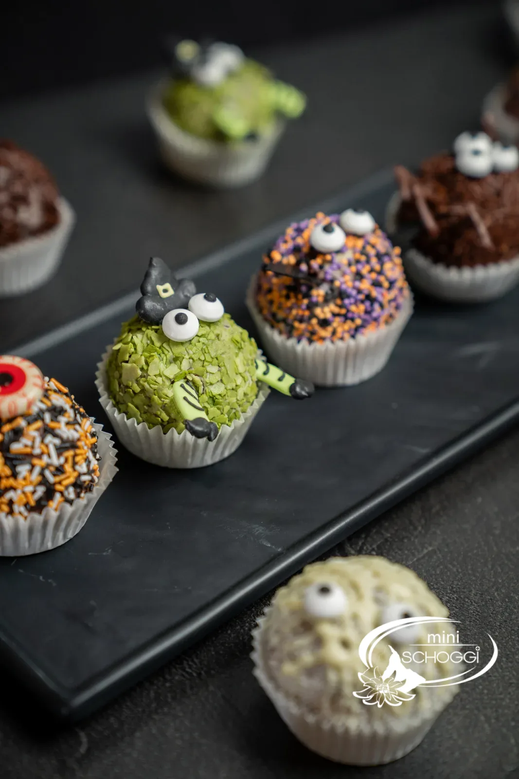 Hexe, Mumie und Kürbis aus Kuchenkugeln