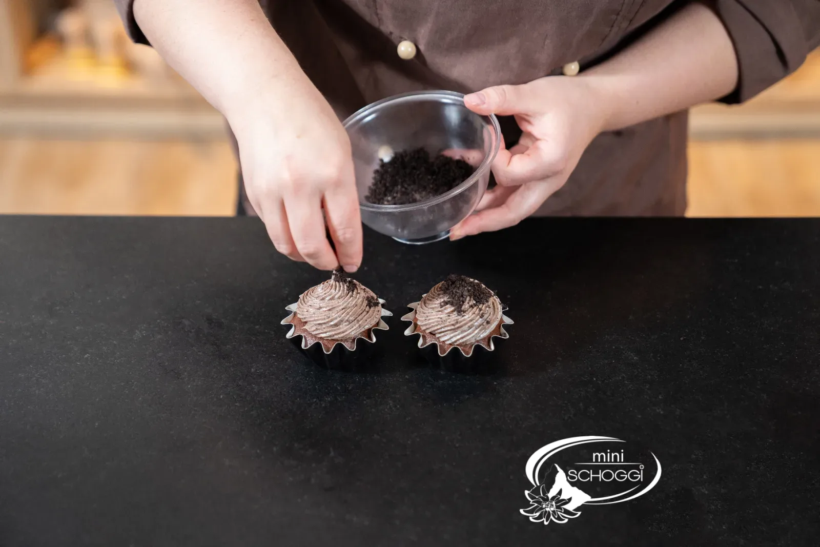 Oreo-Erde aufstreuen