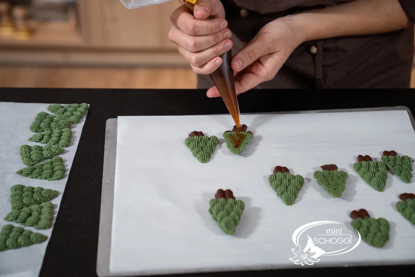 Pousser la confiture de quetsches sur les sapins