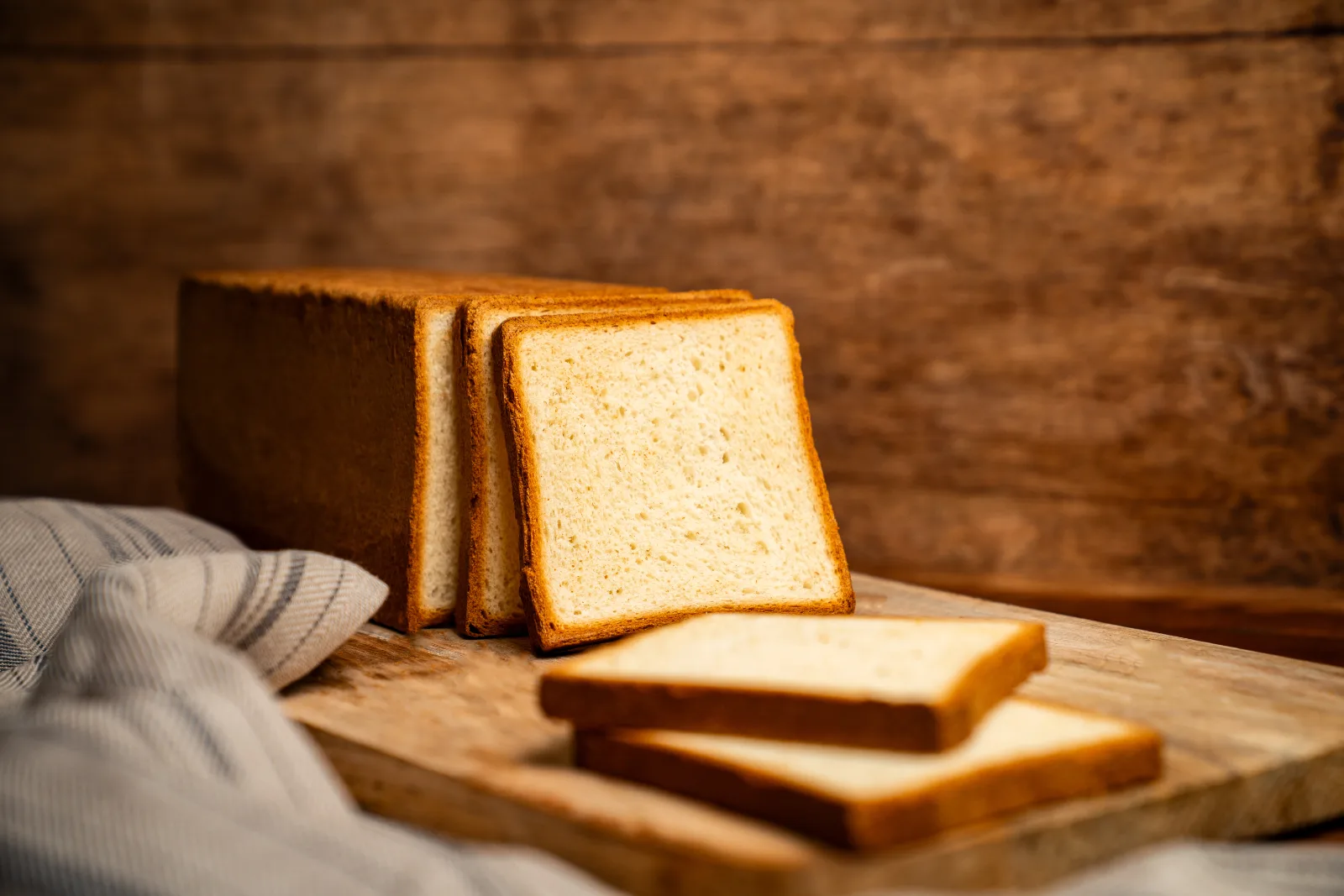 Toast bread