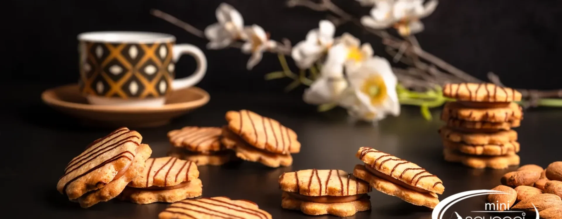 Biscotti con le mandorle con ripieno di Gianduja alle mandorle